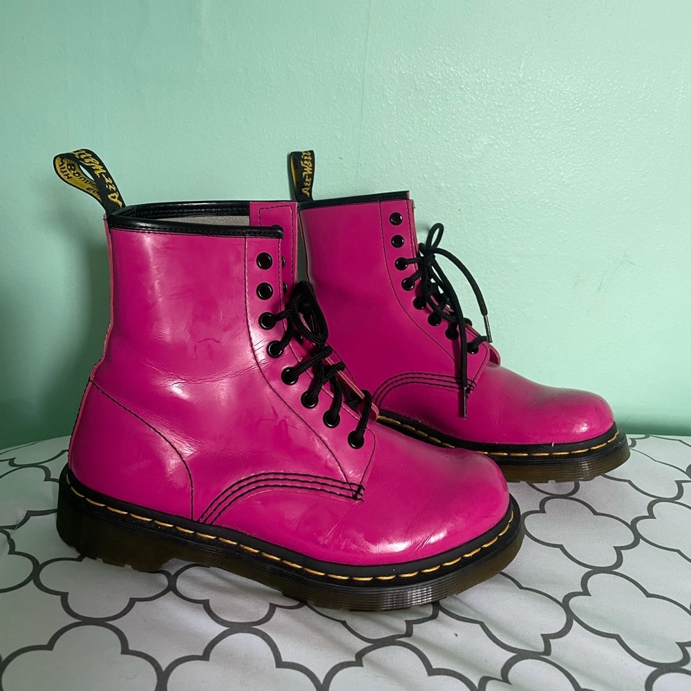 Pink Dr Martins size 7. Only worn a couple times!